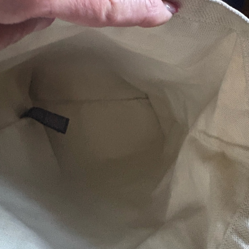 Burberry Cream Canvas Tote with Black Logo Panel - Picture 4 of 7